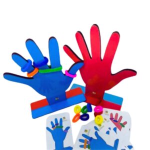 Jogo Coloque Elásticos da Materiais para Brincar, mostrando uma mão em MDF com elásticos coloridos em volta dos dedos, seguindo um padrão de uma carta modelo.