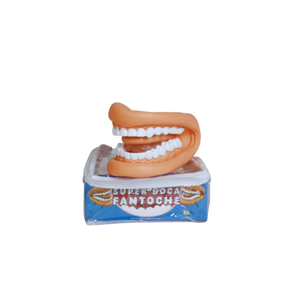 Super Boca Fantoche da Materiais para Brincar, mostrando uma boca de fantoche de PVC com a mão de um adulto manipulando a língua e os lábios.